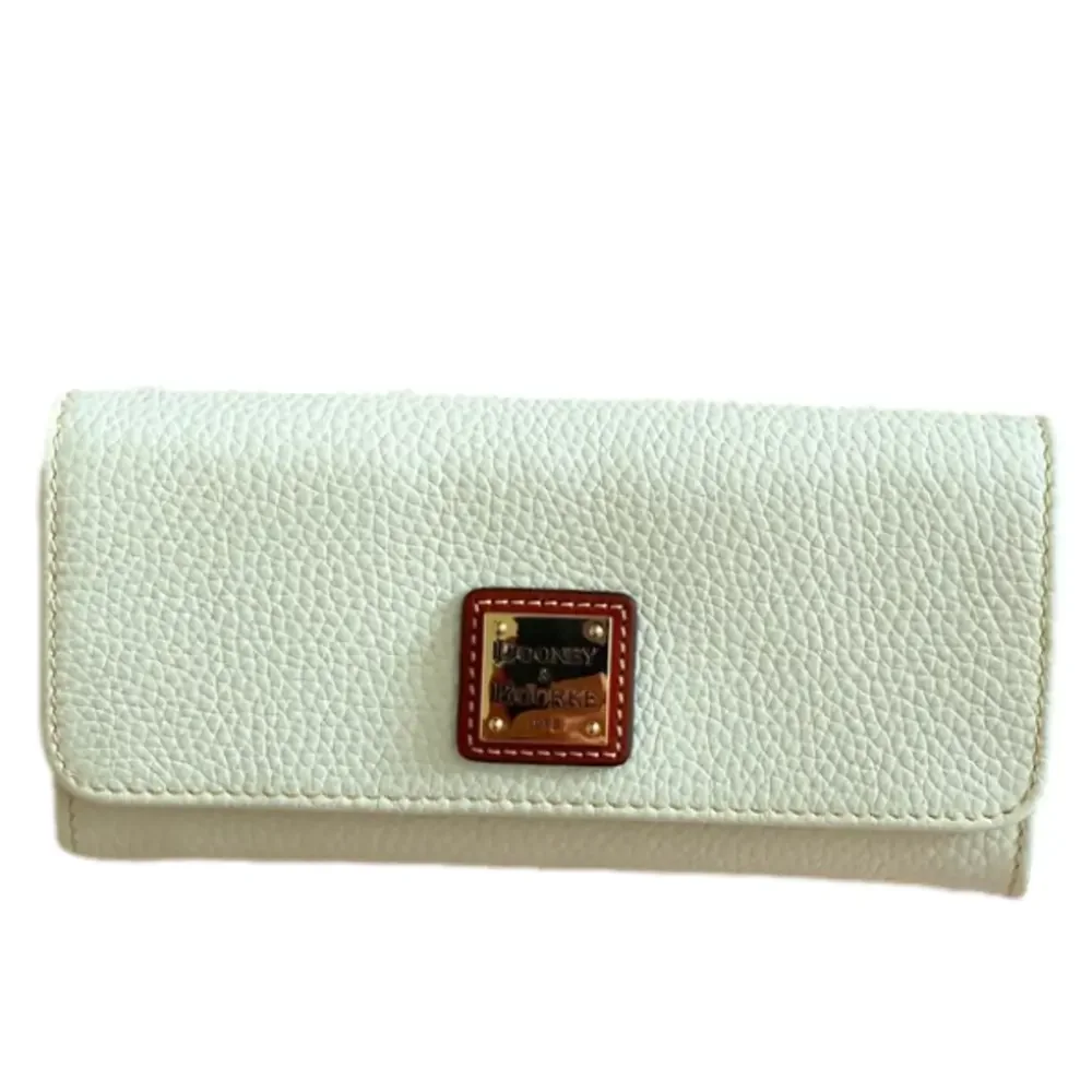 Dooney & Bourke Pebbled Leather Wallet Clutch in Cream NWT